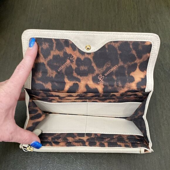 Michael Kors White Hobo Bag Pebbled Leather Gold Hardware B. Makowski Wallet 2pc - Picture 13 of 16